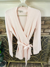 Load image into Gallery viewer, Pink Wrap Top
