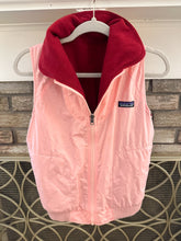 Load image into Gallery viewer, Reversible Patagonia vest

