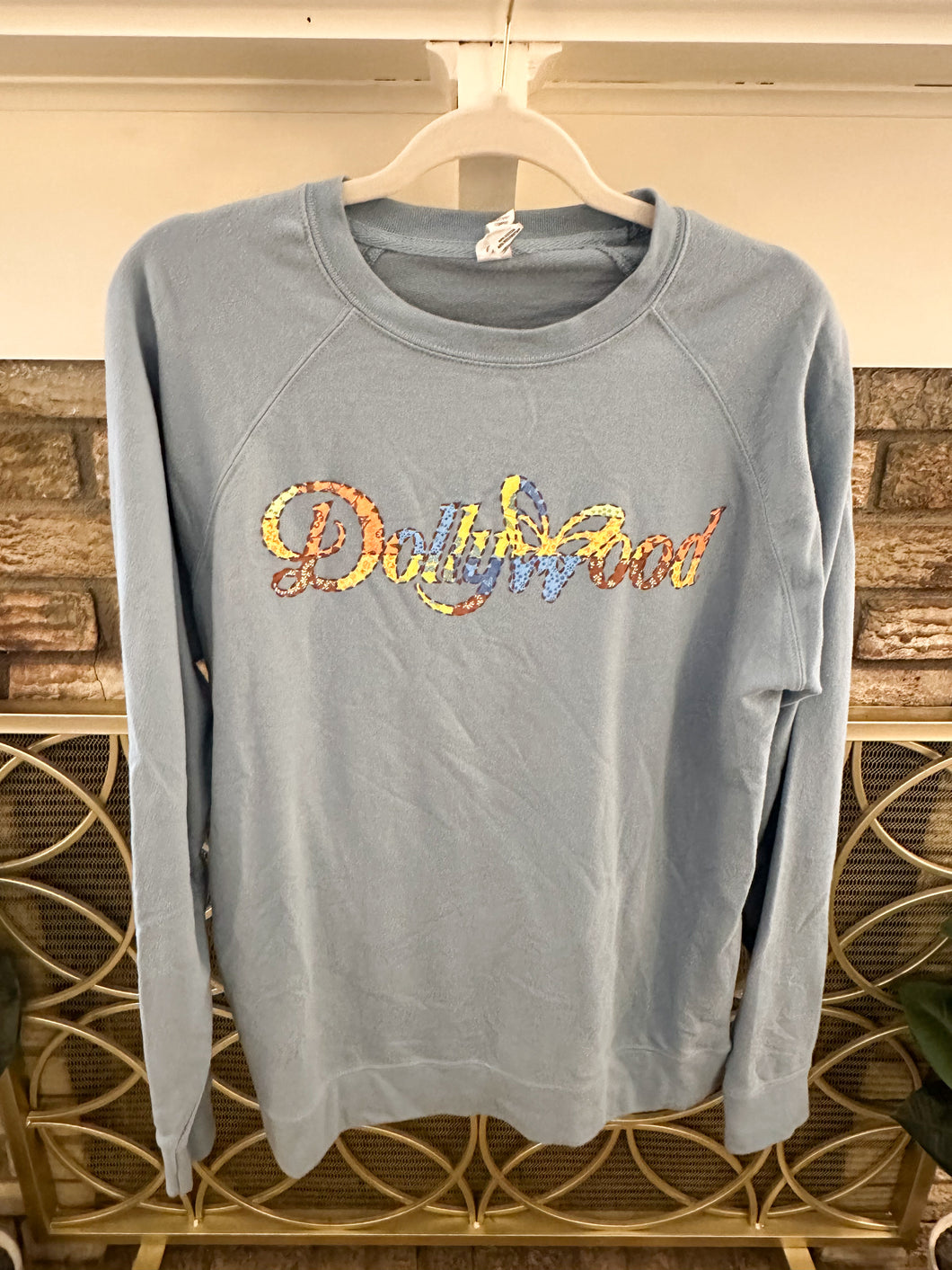Dollywood sweatshirt