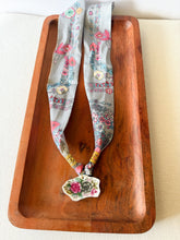 Load image into Gallery viewer, NECKLACE 9
