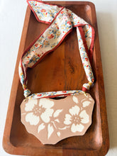 Load image into Gallery viewer, NECKLACE 18

