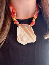 Load image into Gallery viewer, NECKLACE 24
