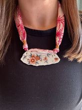 Load image into Gallery viewer, NECKLACE 31
