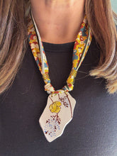 Load image into Gallery viewer, NECKLACE 37
