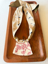 Load image into Gallery viewer, NECKLACE 40
