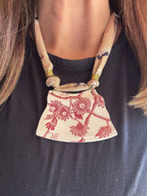 Load image into Gallery viewer, NECKLACE 40
