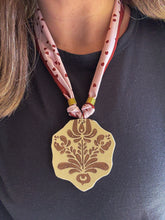 Load image into Gallery viewer, NECKLACE 43
