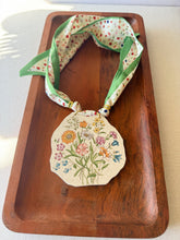Load image into Gallery viewer, NECKLACE 52
