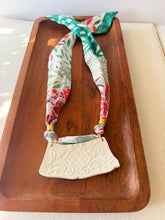 Load image into Gallery viewer, NECKLACE 68
