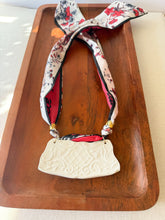 Load image into Gallery viewer, NECKLACE 69
