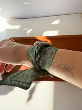 Load image into Gallery viewer, BRACELET 2
