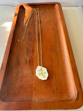 Load image into Gallery viewer, NECKLACE 79
