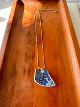 Load image into Gallery viewer, NECKLACE 104
