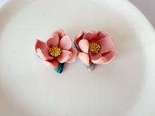 Load image into Gallery viewer, Dusty Pink Flower Studs with MONET Base
