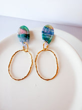 Load image into Gallery viewer, MONET Post with Gold Dangle
