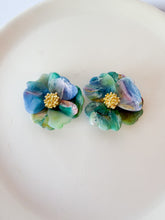 Load image into Gallery viewer, MONET Full Flower Studs
